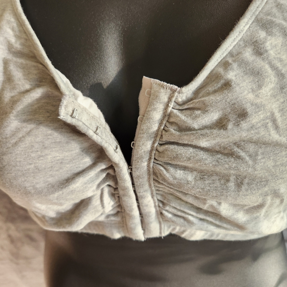 Bra- hooks in the front. Size 44 - Picture 3 of 5